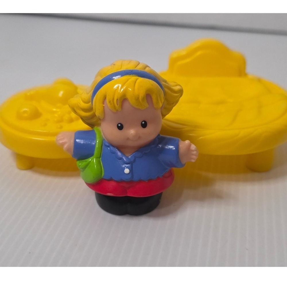 Mattel Little People Doll Lot 2001 Figure‎ with Yellow Furniture Bundle Lot All